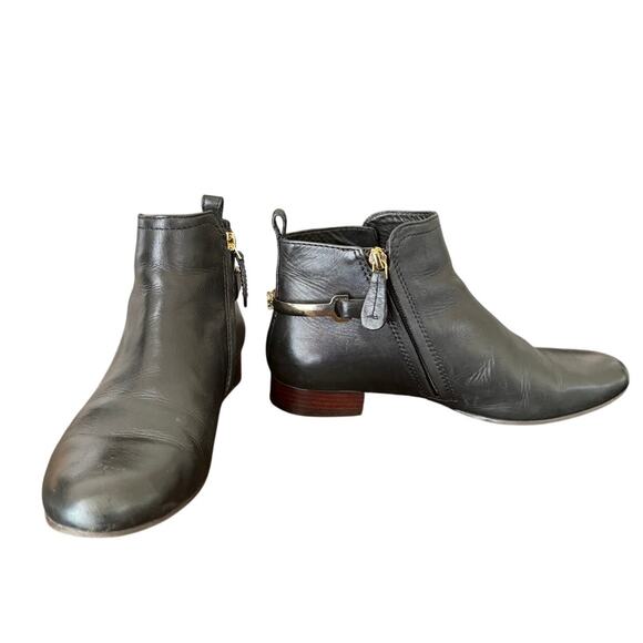 0.75" Tory Burch Black Leather Zip Up Ankle Boots with Gold Logo Detailing - 7 - Picture 1 of 7